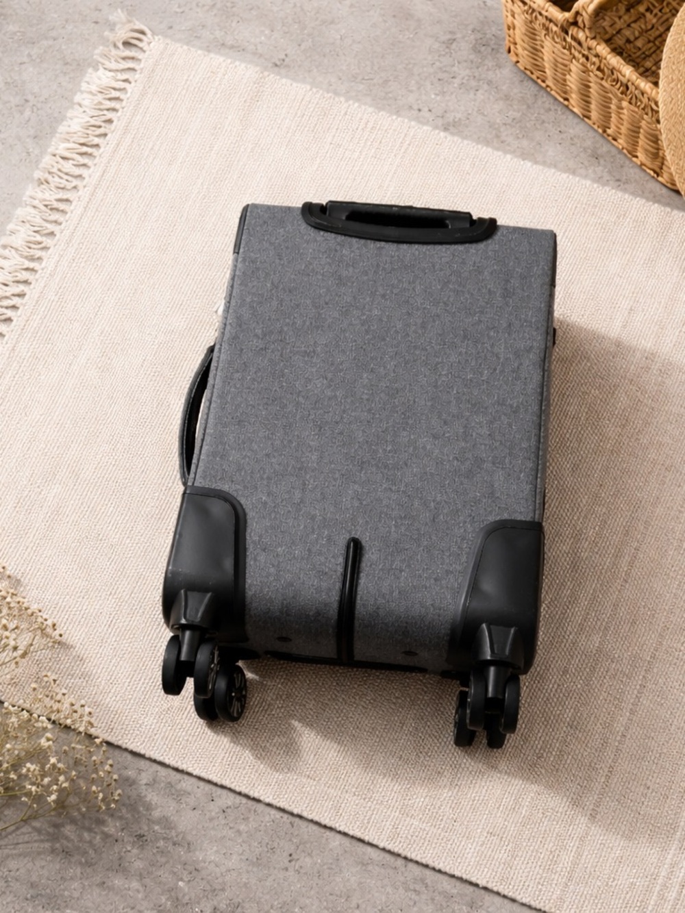 Perry Ellis Gray Carry-On Spinner Bag - Picture 3 of 5